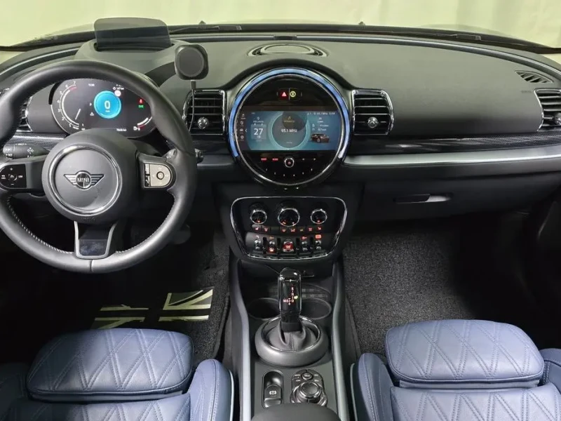 2022 Mini Clubman с пробегом 48 106 км