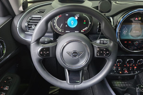 2022 Mini Clubman с пробегом 48 106 км