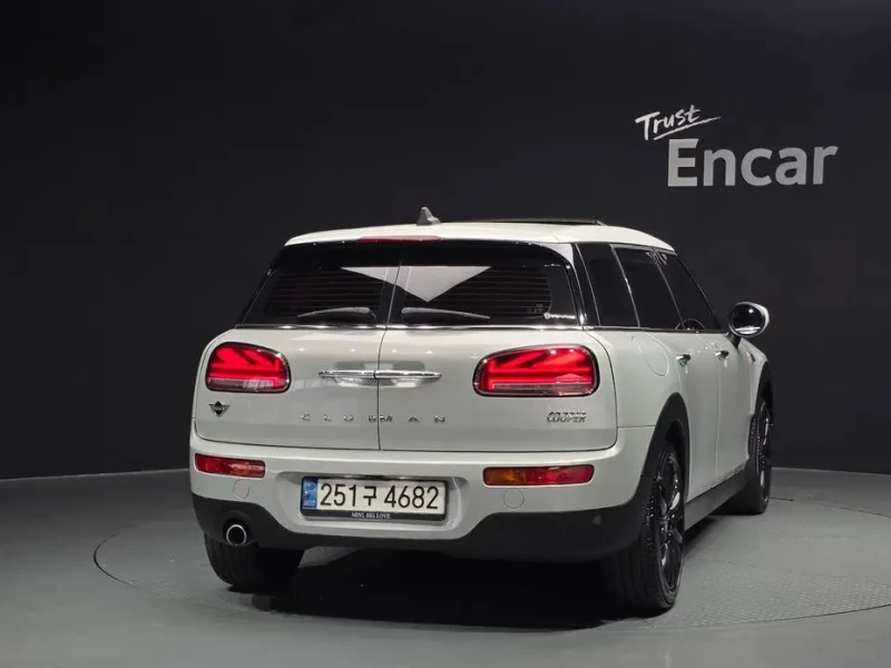 2022 Mini Clubman с пробегом 53 327 км