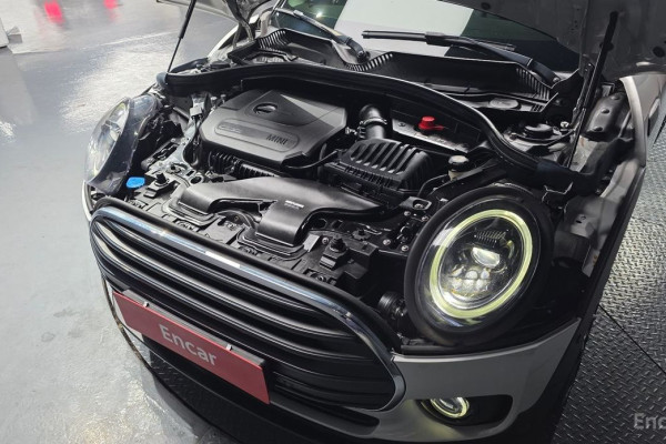 2022 Mini Clubman с пробегом 53 327 км