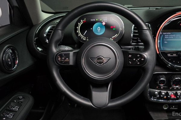 2022 Mini Clubman с пробегом 53 327 км