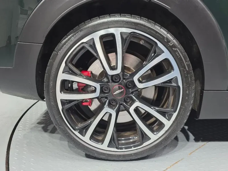 2023 Mini Clubman с пробегом 62 192 км