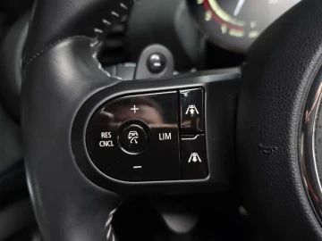 2023 Mini Clubman с пробегом 62 192 км