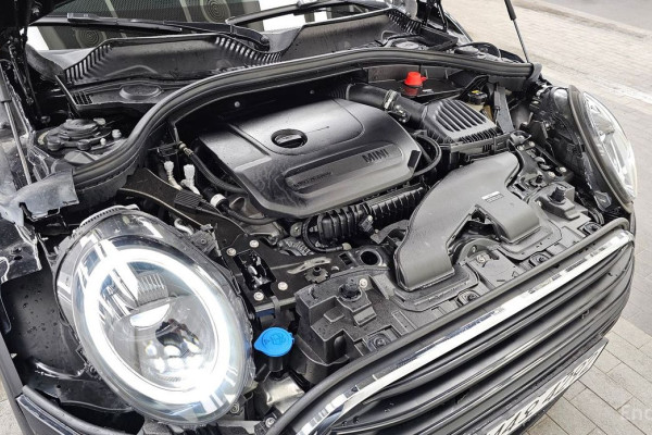 2022 Mini Clubman с пробегом 31 204 км