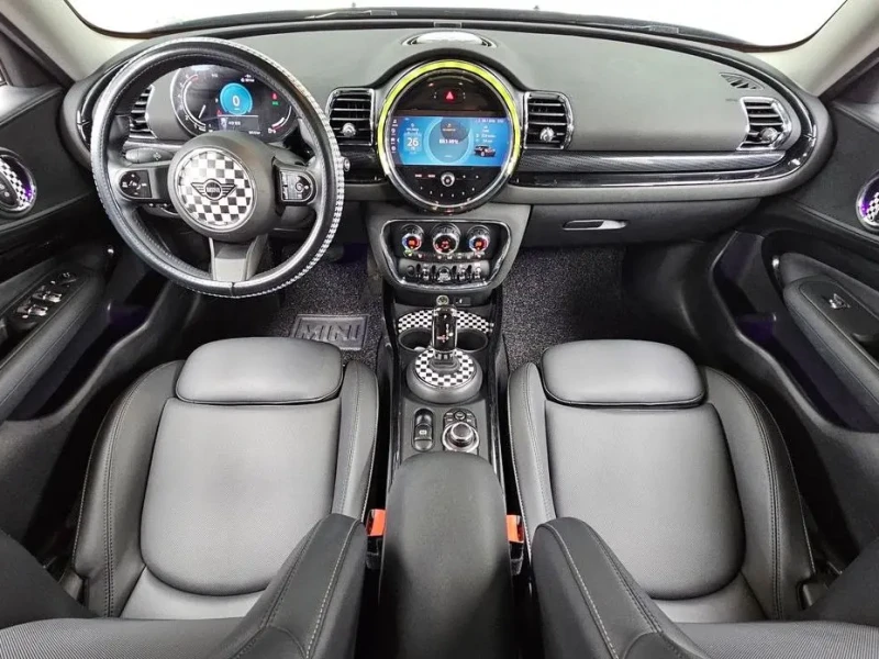 2022 Mini Clubman с пробегом 31 204 км