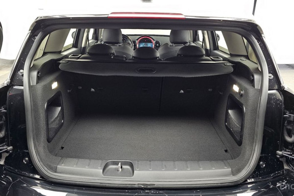 2022 Mini Clubman с пробегом 31 204 км