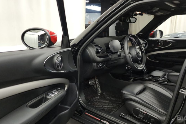 2023 Mini Clubman с пробегом 65 498 км