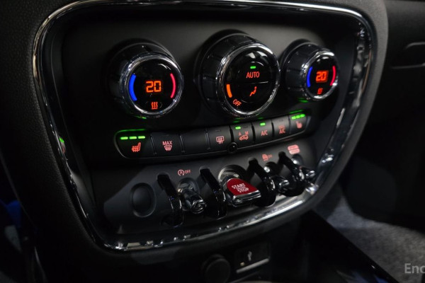 2023 Mini Clubman с пробегом 40 279 км