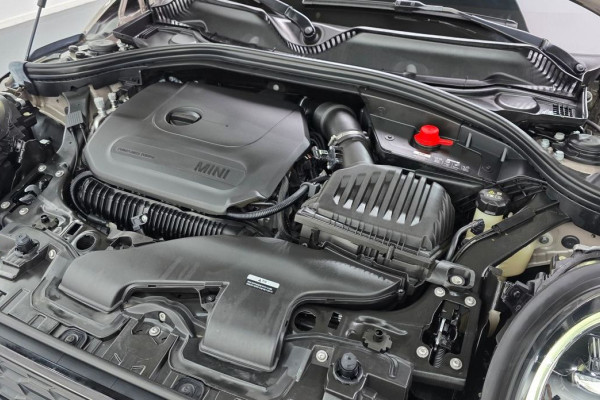 2023 Mini Clubman с пробегом 29 637 км