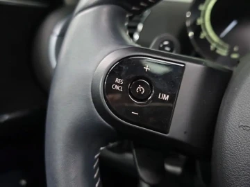 2023 Mini Clubman с пробегом 29 637 км