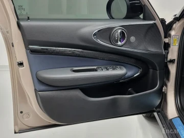 2022 Mini Clubman с пробегом 26 700 км