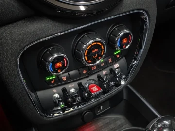 2022 Mini Clubman с пробегом 26 700 км