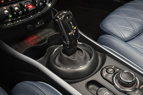 2022 Mini Clubman с пробегом 26 700 км