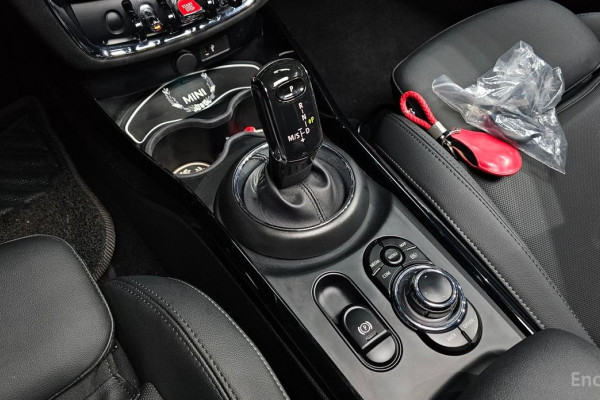 2023 Mini Clubman с пробегом 65 556 км