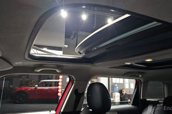 2023 Mini Clubman с пробегом 65 556 км