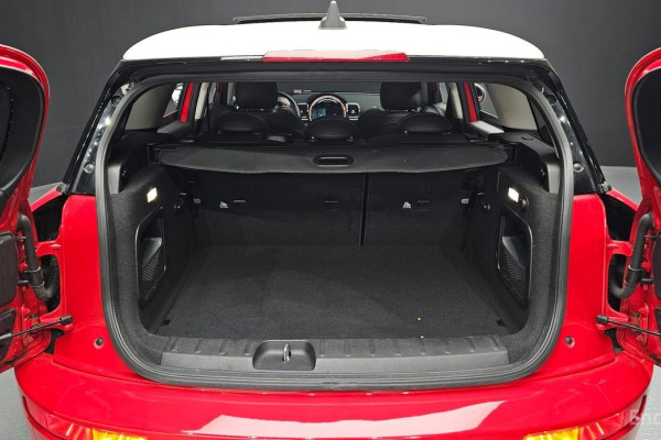 2023 Mini Clubman с пробегом 65 556 км