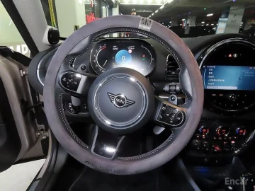 2022 Mini Clubman с пробегом 40 107 км