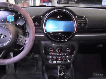 2022 Mini Clubman с пробегом 40 107 км