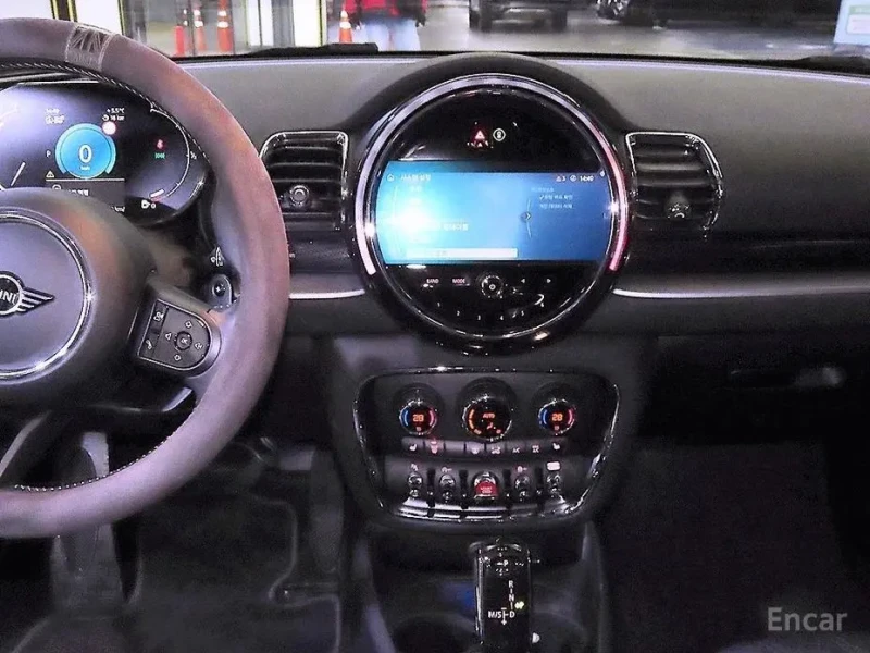 2022 Mini Clubman с пробегом 40 107 км