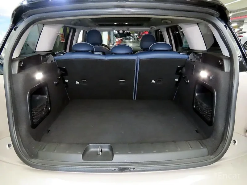 2022 Mini Clubman с пробегом 40 107 км