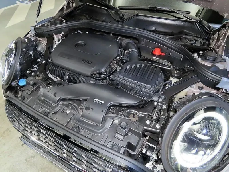2022 Mini Clubman с пробегом 40 107 км