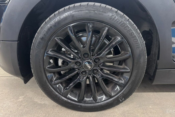 2023 Mini Clubman с пробегом 42 374 км