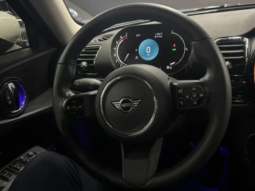 2023 Mini Clubman с пробегом 42 374 км