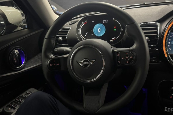 2023 Mini Clubman с пробегом 42 374 км