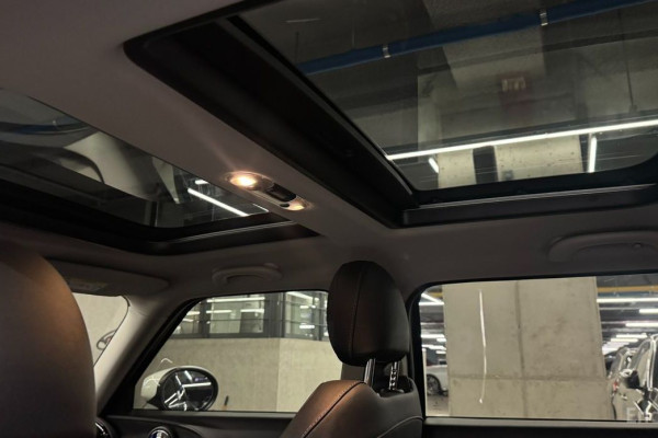 2023 Mini Clubman с пробегом 42 374 км