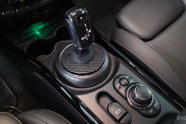 2023 Mini Clubman с пробегом 42 374 км