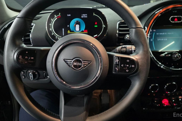 2023 Mini Clubman с пробегом 42 374 км