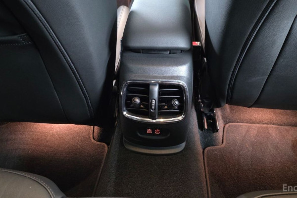 2023 Mini Clubman с пробегом 42 374 км