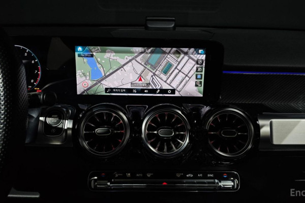 2022 Mercedes-Benz GLB с пробегом 74 201 км