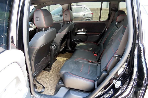 2023 Mercedes-Benz GLB с пробегом 49 321 км