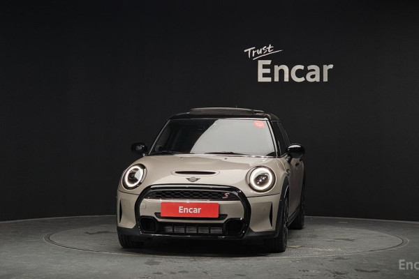 2023 Mini  с пробегом 9 902 км