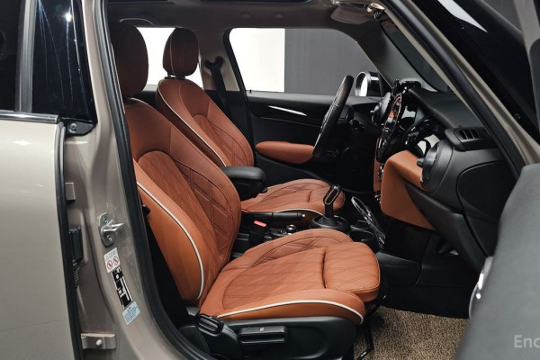 2023 Mini  с пробегом 9 902 км