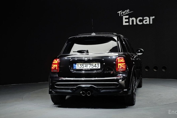 2022 Mini  с пробегом 27 121 км