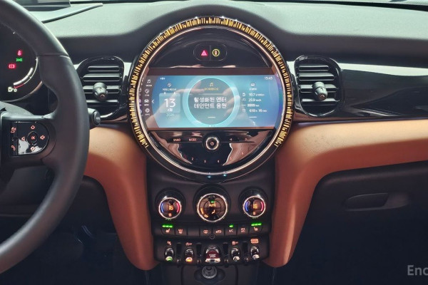 2022 Mini  с пробегом 27 121 км