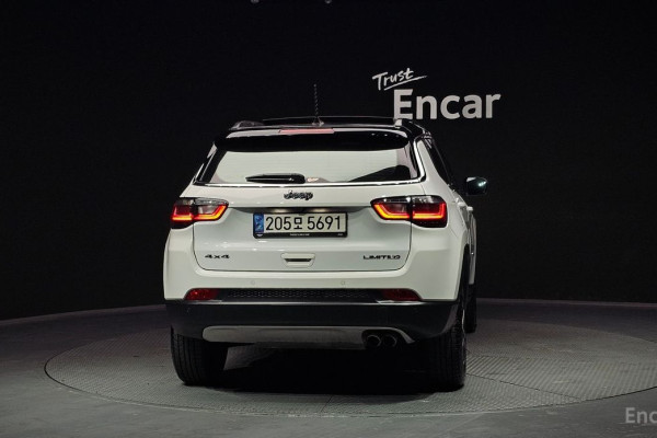 2022 Jeep Compass с пробегом 9 787 км