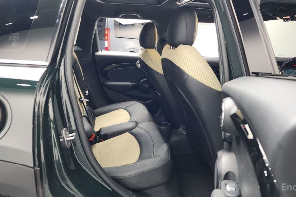 2022 Mini  с пробегом 85 059 км