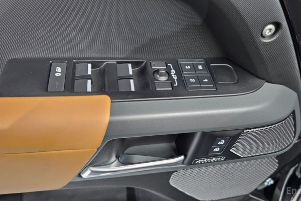 2023 Land Rover Defender с пробегом 20 778 км