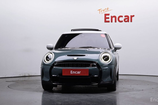 2023 Mini  с пробегом 54 586 км