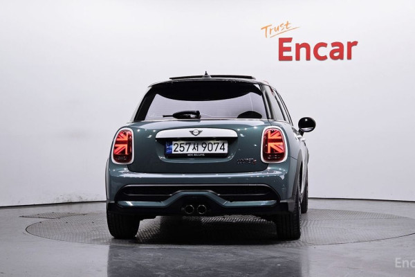 2023 Mini  с пробегом 54 586 км