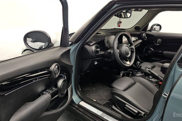 2023 Mini  с пробегом 54 586 км