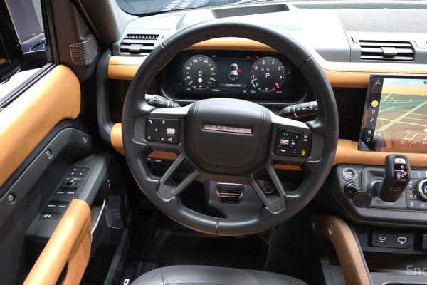 2022 Land Rover Defender с пробегом 31 332 км