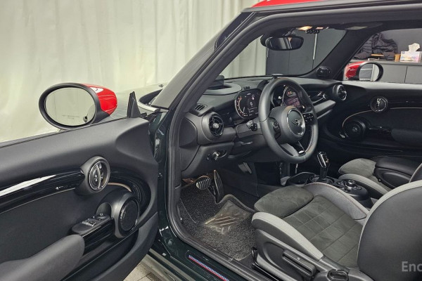 2023 Mini  с пробегом 22 431 км