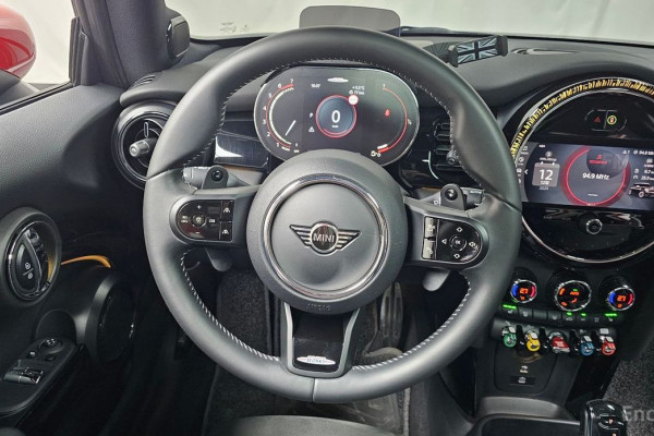 2023 Mini  с пробегом 22 431 км