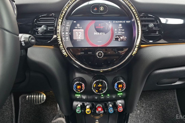 2023 Mini  с пробегом 22 431 км