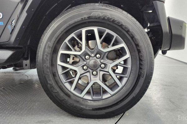 2022 Jeep Wrangler с пробегом 56 402 км