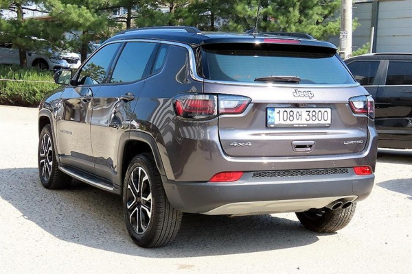 2022 Jeep Compass с пробегом 32 487 км
